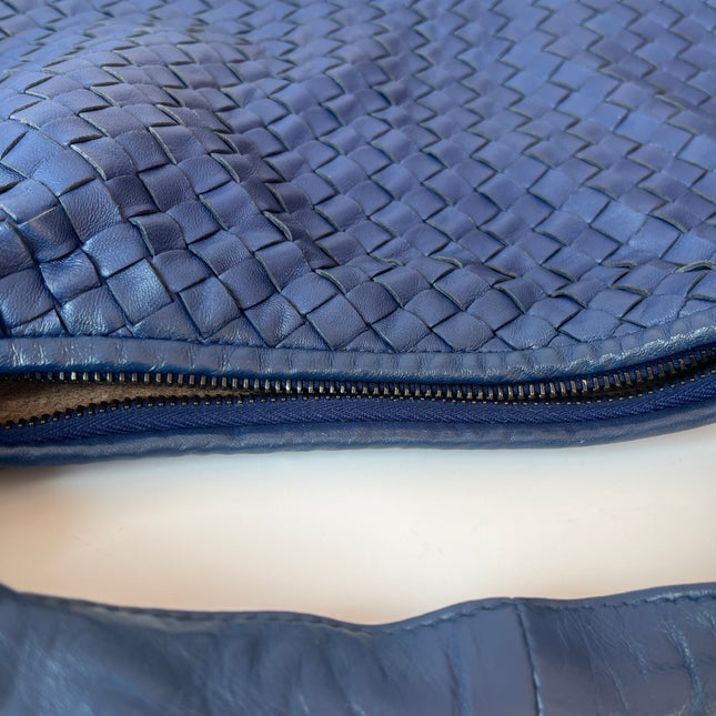 Sold Bottega Veneta Veneta Hobo Medium Navy Intrecciato Leather Bag