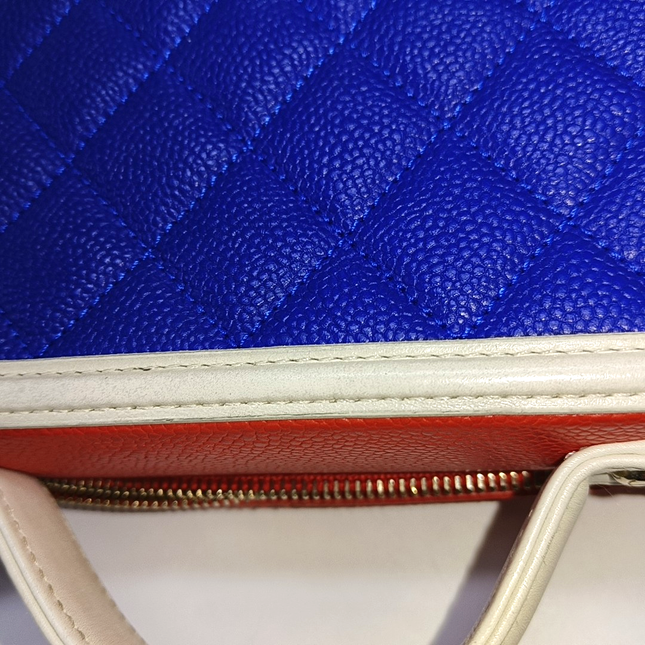 Chanel Filigree Medium Vanity Case Tricolor Caviar Leather, 2018-2019