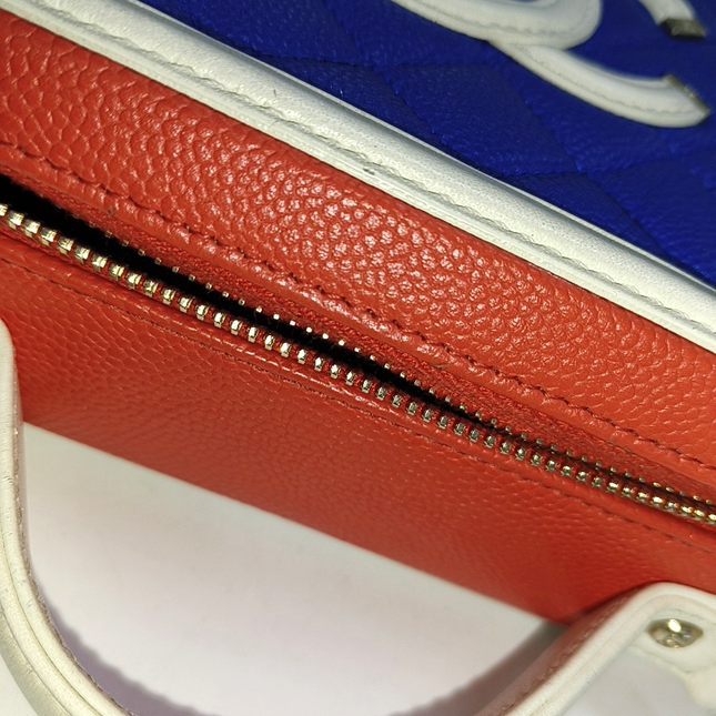 Chanel Filigree Medium Vanity Case Tricolor Caviar Leather, 2018-2019