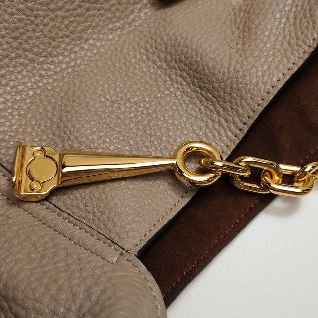 Gucci Softbit Maxi Shoulder Bag Beige Calfskin Leather 2024