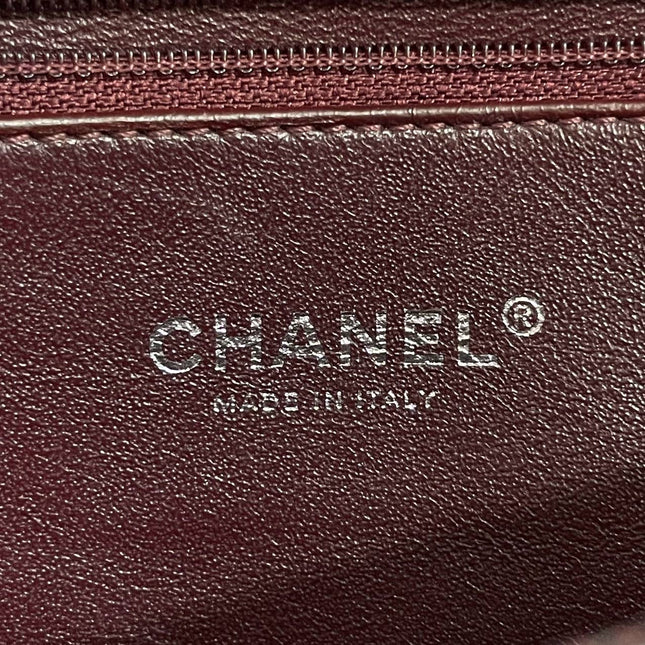 Chanel Coco Handle Maxi Black Caviar Leather Burgundy Lizard Handle Silver Hardware 32cm