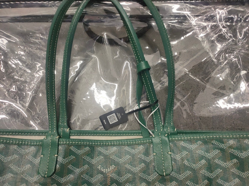 Sold Goyard Saint Louis Tote 2015 PM Medium Green