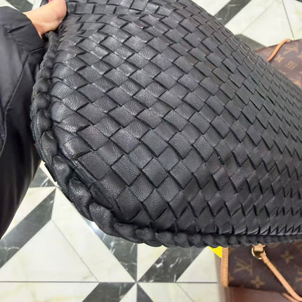 Bottega Veneta Veneta Intrecciato Hobo Bag Large Black Leather 47cm