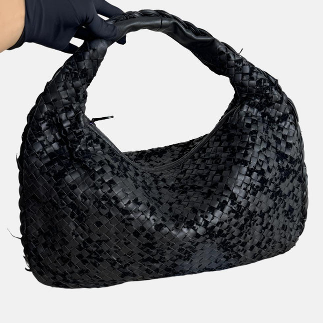 Bottega Veneta Veneta Hobo Medium Leather and Velvet Black 47cm-Luxbags