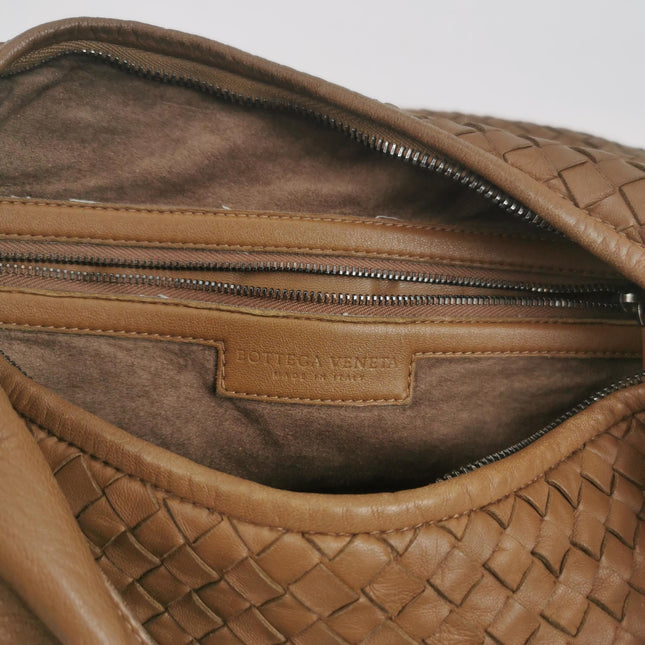 Bottega Veneta Belly Hobo Milk Chocolate Brown Maxi 50cm Intrecciato Leather