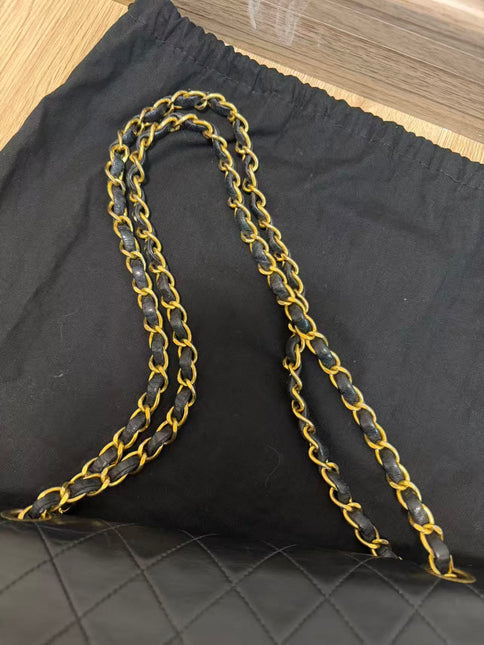 Chanel Classic Flap Vintage Medium Black Lambskin Leather 24k Gold Hardware 1991-94