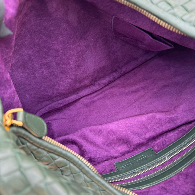 Sold Bottega Veneta Veneta Hobo Large Dark Green 47cm Lambskin Leather