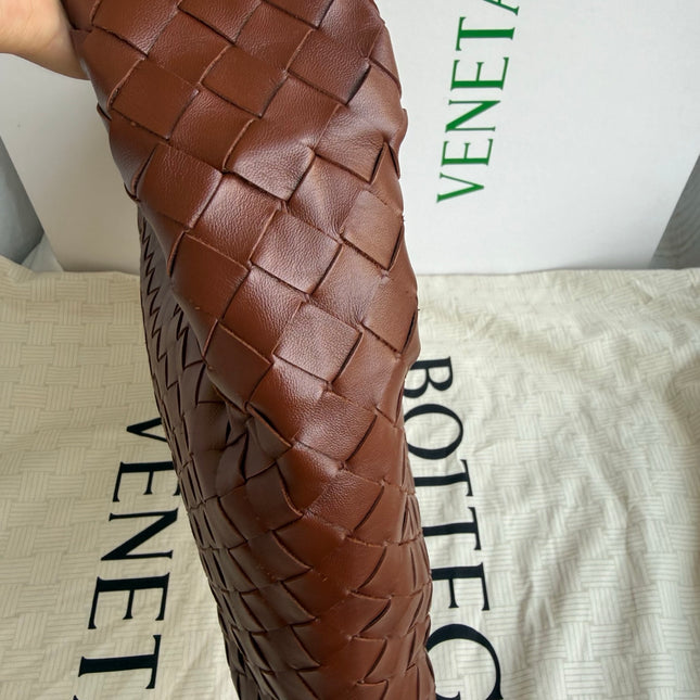 Bottega Veneta Hop Hobo Medium Leather Brick Red 46cm