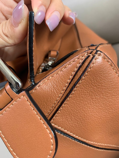 Sold Loewe Puzzle Medium Crossbody bag Caramel leather