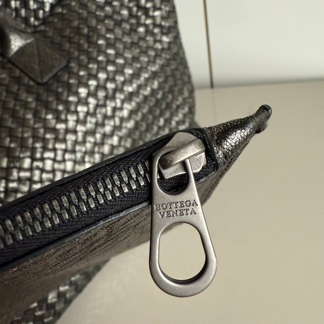 Bottega Veneta Cabat Maxi Intreccio Leather Tote Bag Metallic 50cm