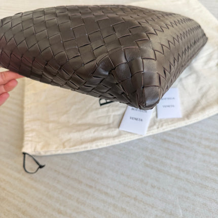 Bottega Veneta Hop Hobo Small Fondant Dark Chocolate Brown Leather 40cm