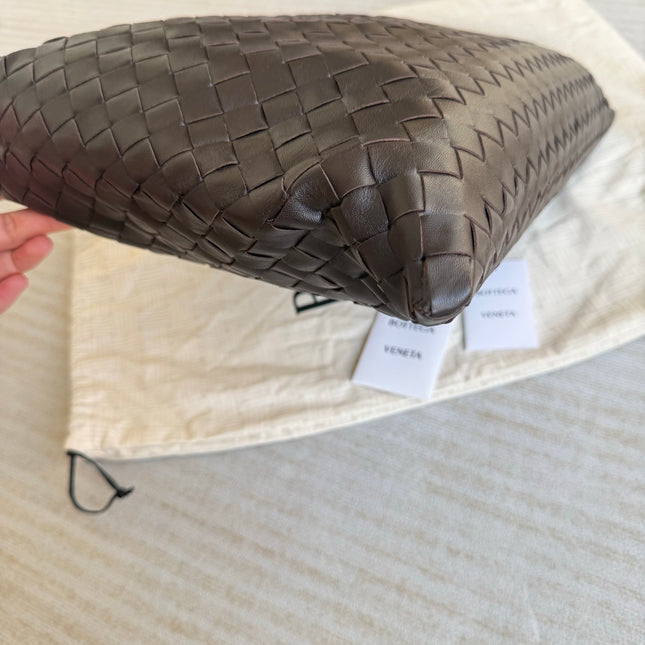 Bottega Veneta Hop Hobo Small Fondant Dark Chocolate Brown Leather 40cm