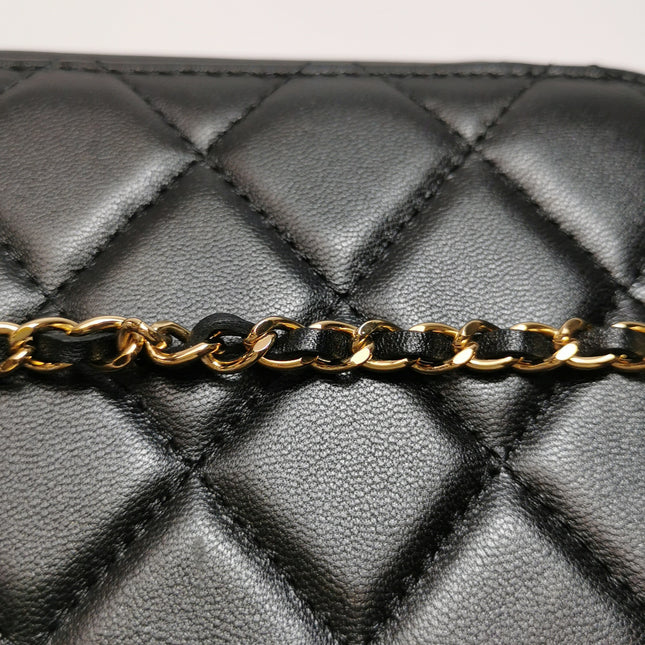 Chanel Vanity Case Mini Black Quilted Lambskin Golden Plate 2021