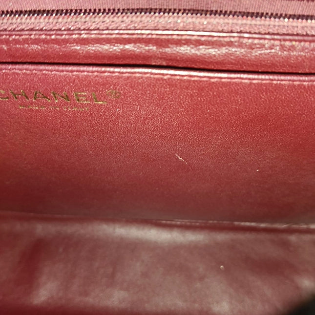 Chanel Classic Flap Maxi Black Lambskin Leather Single Flap with Gold Hardware 2009-2010