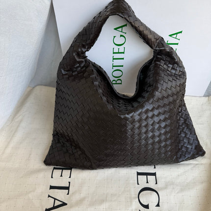 Bottega Veneta Hop Large Leather Fondant Chocolate Brown Hobo Bag