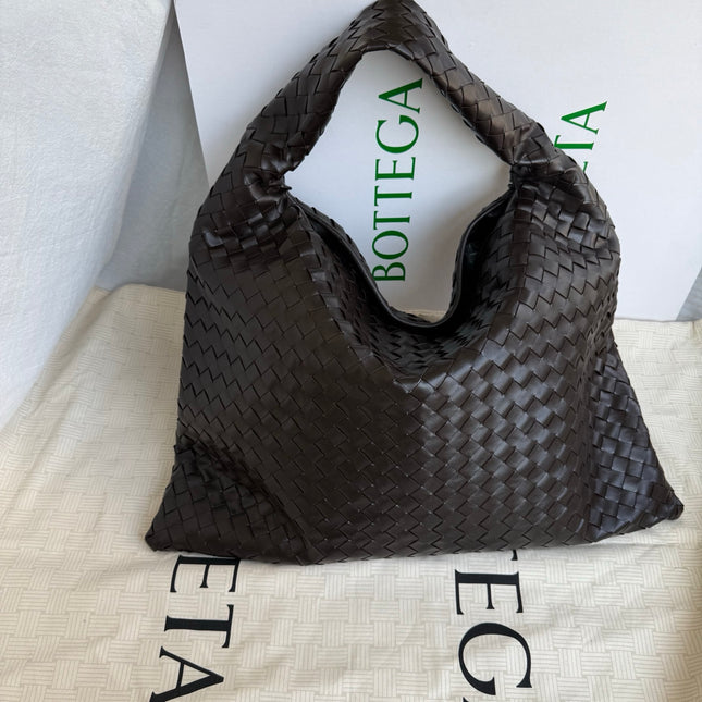 Bottega Veneta Hop Large Leather Fondant Chocolate Brown Hobo Bag