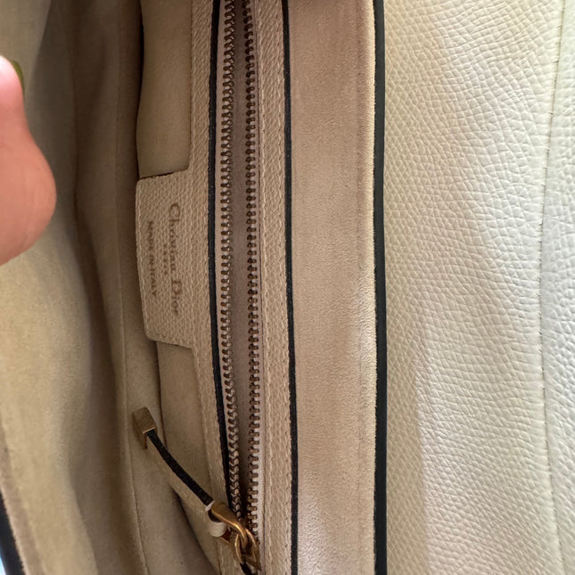 Dior Saddle Medium 2019 White Grained Leather Handbag