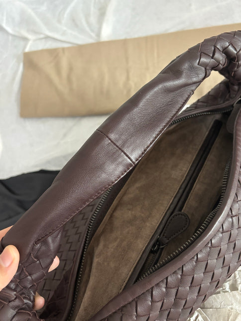 Bottega Veneta Intrecciato Hobo Bag Medium Brown Lambskin leather 40cm