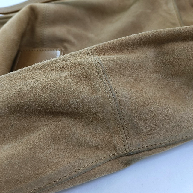 Fendi Mamma Baguette Large Brown Suede Leather Zipper Opening