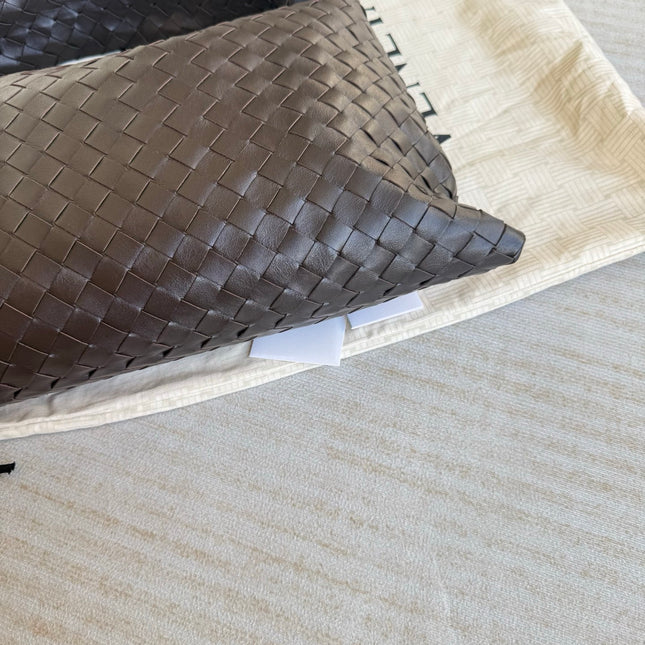 Bottega Veneta Hop Hobo Small Fondant Dark Chocolate Brown Leather 40cm