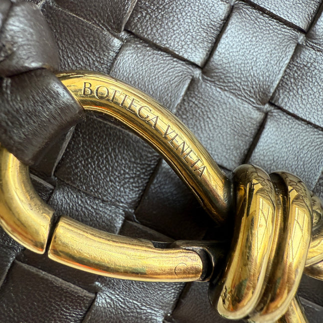 Bottega Veneta Andiamo Medium Fondant Dark Chocolate Brown Handbag