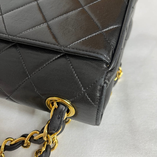 Chanel Vintage Flap Bag Medium Black Lambskin Leather Mega CC Gold Hardwarei