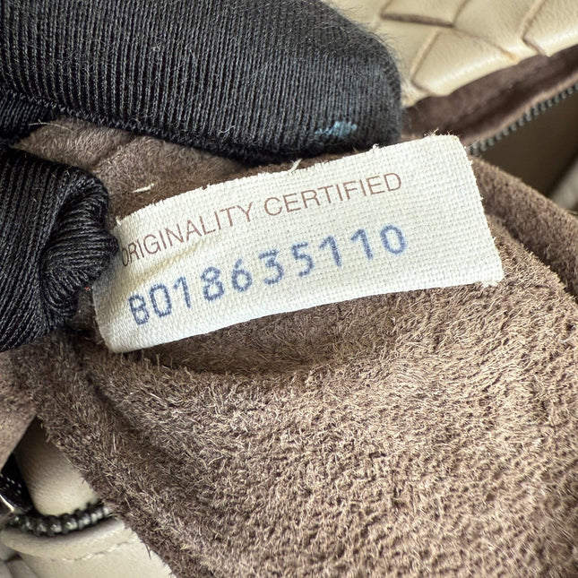 Bottega Veneta Garda Shoulder Bag Intrecciato Nappa Leather Light Grey Large 33cm