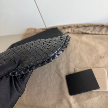 Bottega Veneta Intrecciato Hobo Bag Medium Black Leather 47cm NEVER WORN
