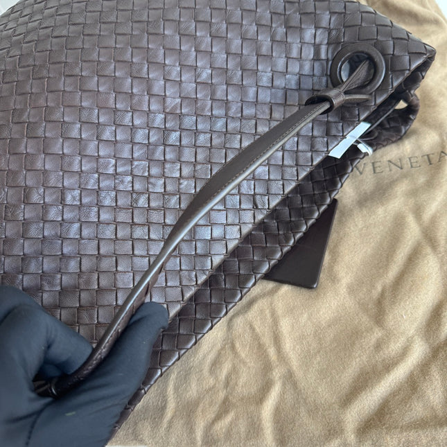 Sold Bottega Veneta Garda Shoulder Bag Intrecciato Nappa Leather Dark Chocolate Brown Large 33cm