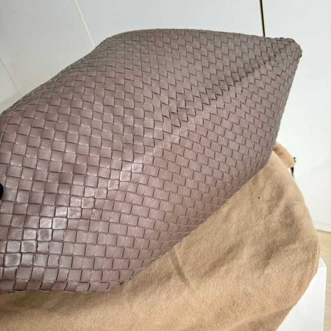 Bottega Veneta Maxi Convertible Tote Bag Hobo Grey Leather Two-way Carry 50cm