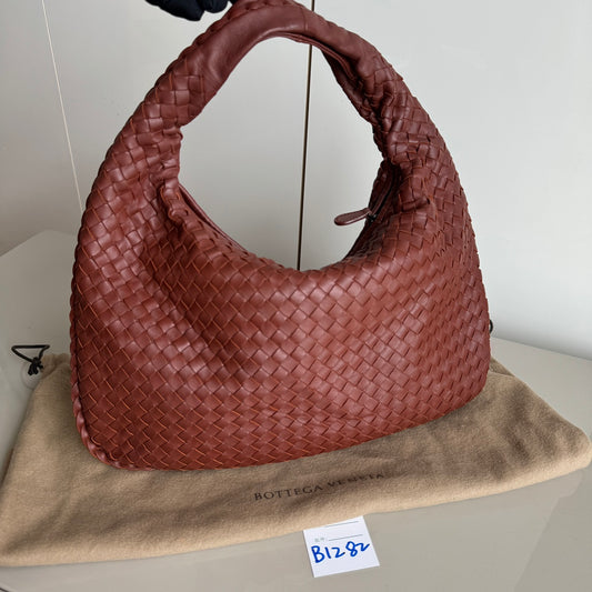 Bottega Veneta Veneta Hobo Leather Medium Burgundy Brick Red 40cm-Luxbags