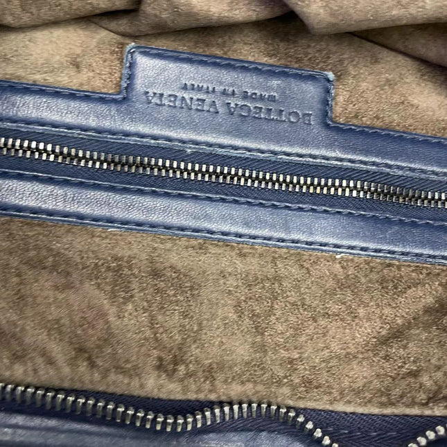 Sold Bottega Veneta Veneta Hobo Medium Navy Intrecciato Leather Bag