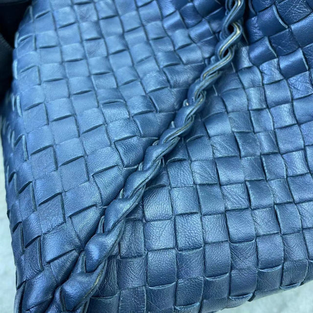 Sold Bottega Veneta Veneta Hobo Medium Navy Intrecciato Leather Bag