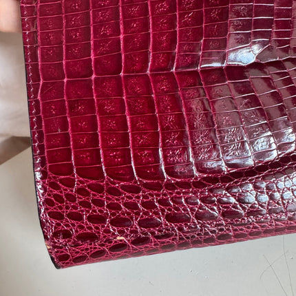 Vintage Burgundy Crocodile Leather Gold-tone Hardware Clutch Shoulder Bag