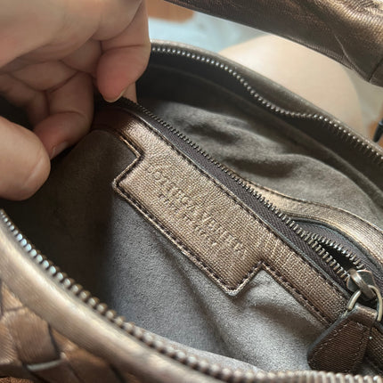 Sold Bottega Veneta Veneta Hobo Large Metallic Copper Leather 46cm