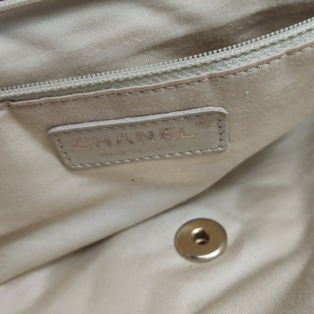 Chanel Seasonal Flap Medium Red Lambskin Leather Valentine Marine Charms