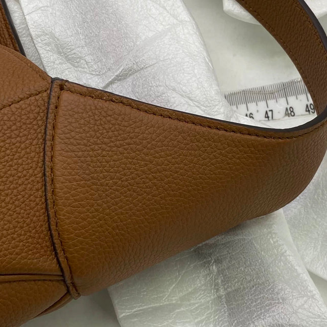 Sac porté épaule large Gucci Jackie 1961 camel avec bandoulière