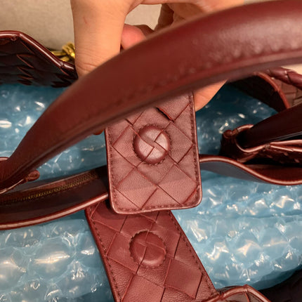 Bottega Veneta Andiamo Large Burgundy Handbag