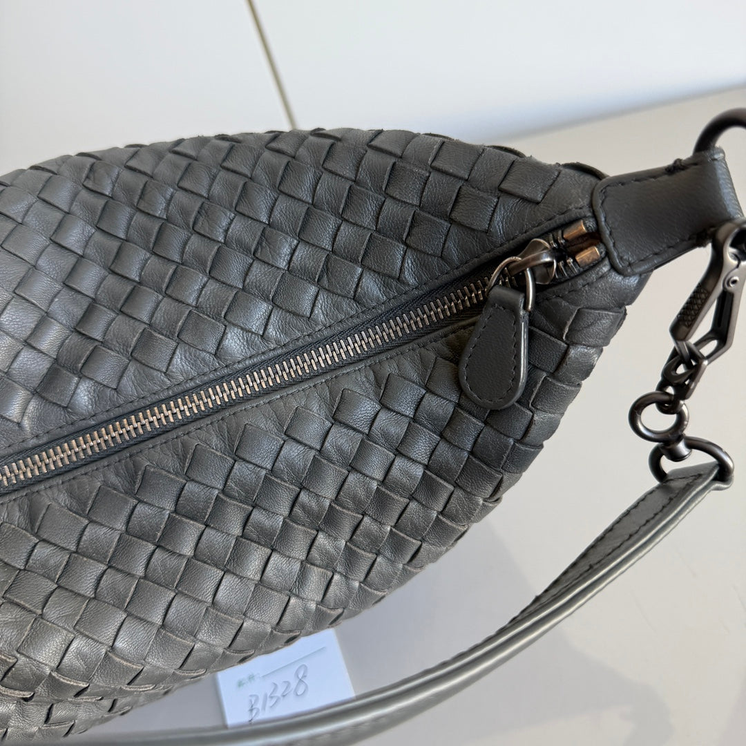 Bottega Veneta Sloane Shoulder Bag Grey Small 25cm