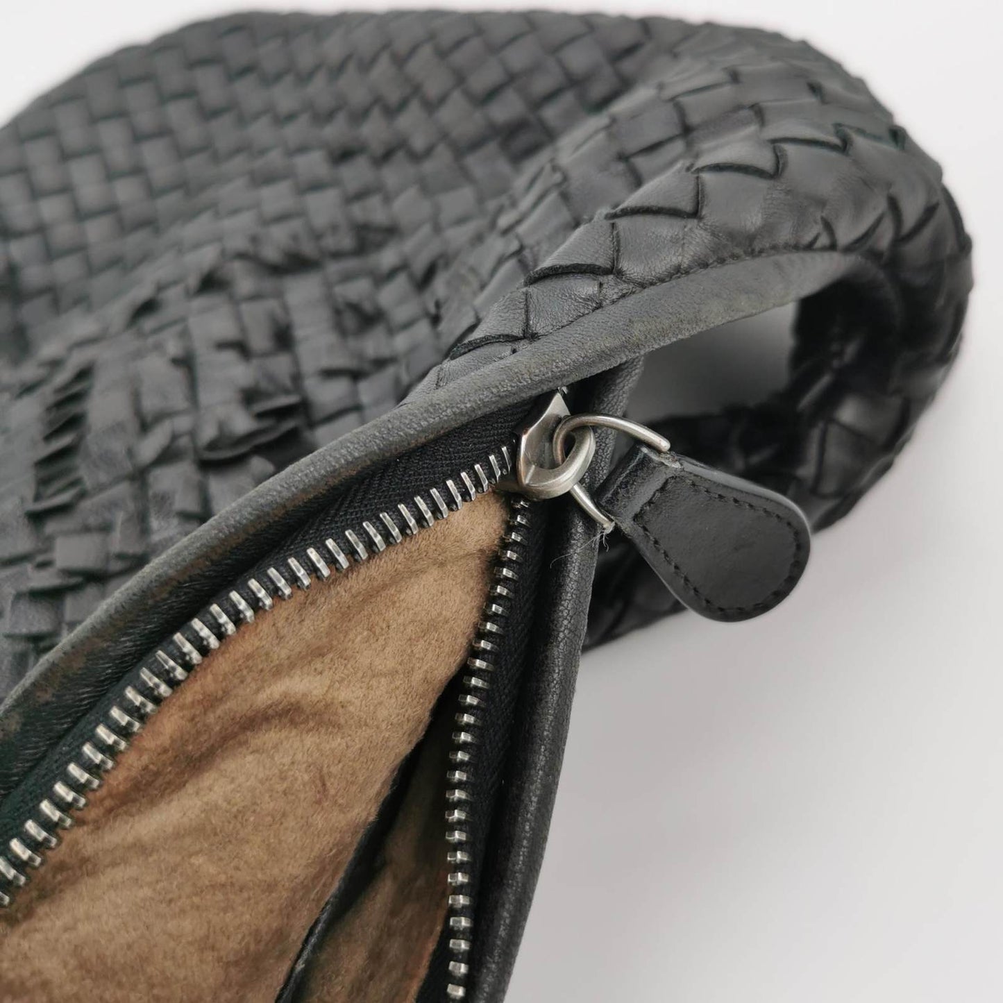 Sold Bottega Veneta Intrecciato Hobo Bag Medium Black Lambskin leather 45cm