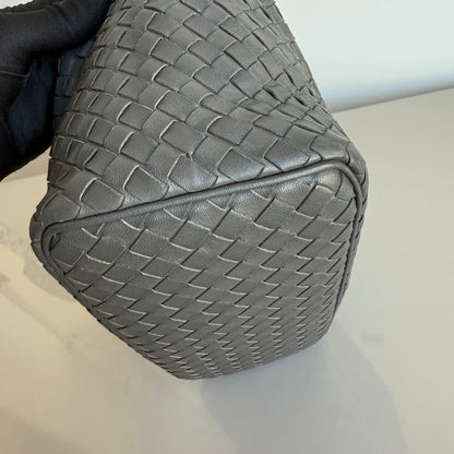 Bottega Veneta Sloane Shoulder Bag Grey Small 25cm