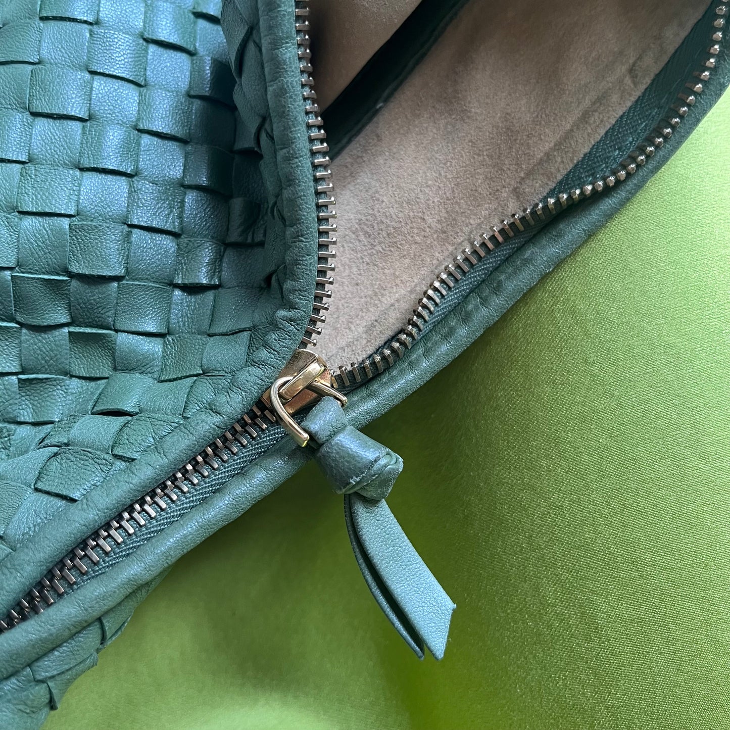 Sold Bottega Veneta Veneta Hobo Large Dark Green 45cm Lambskin Leather