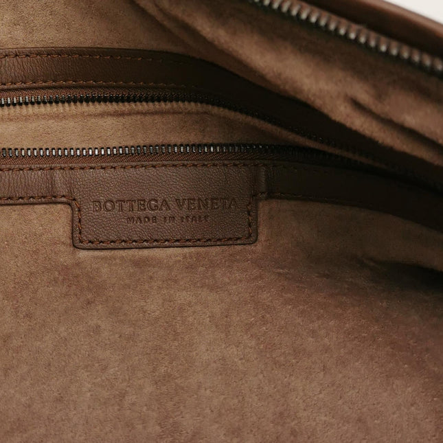 Bottega Veneta Veneta Hobo Maxi Dark Brown Lambskin Leather 53cm