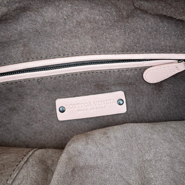 Bottega Veneta Veneta Hobo Medium Light Nude Pink Intrecciato Leather Bag 48cm