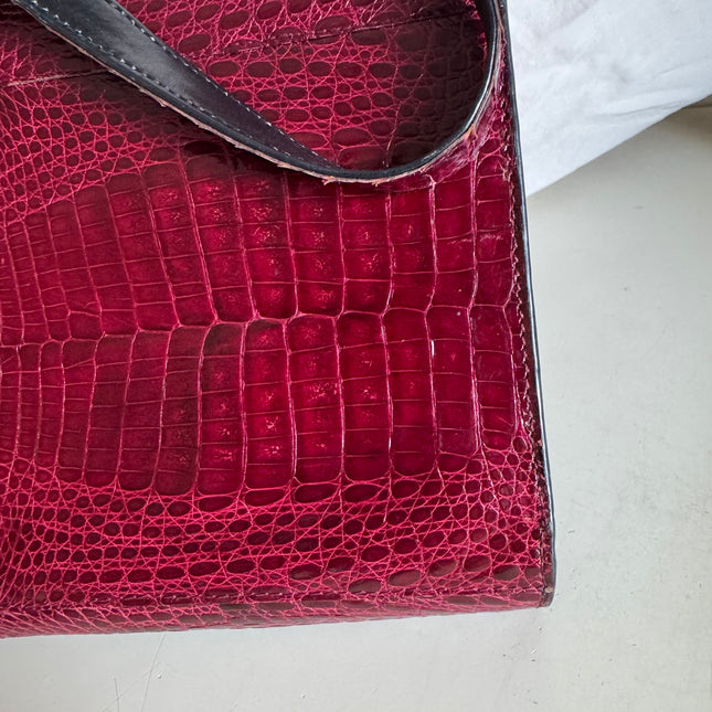 Vintage Burgundy Crocodile Leather Gold-tone Hardware Clutch Shoulder Bag