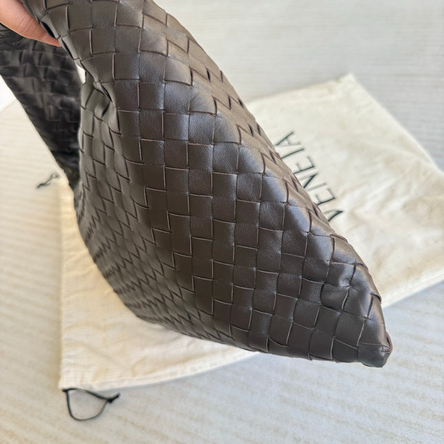 Bottega Veneta Hop Hobo Small Fondant Dark Chocolate Brown Leather 40cm