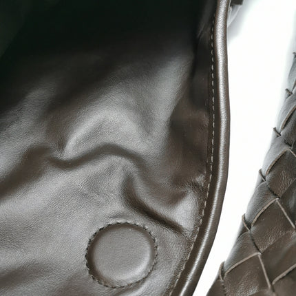 Bottega Veneta Hop Large Leather Fondant Chocolate Brown Hobo Bag