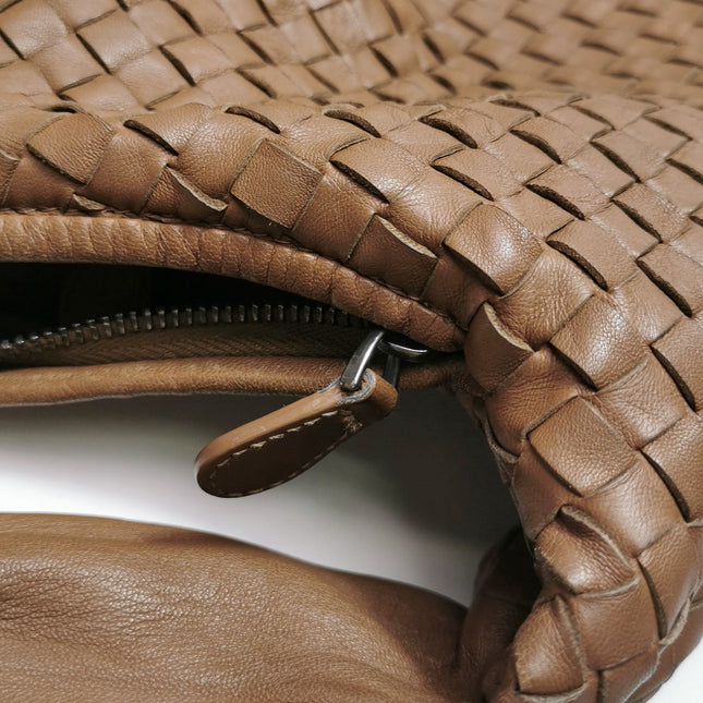 Bottega Veneta Belly Hobo Milk Chocolate Brown Maxi 50cm Intrecciato Leather