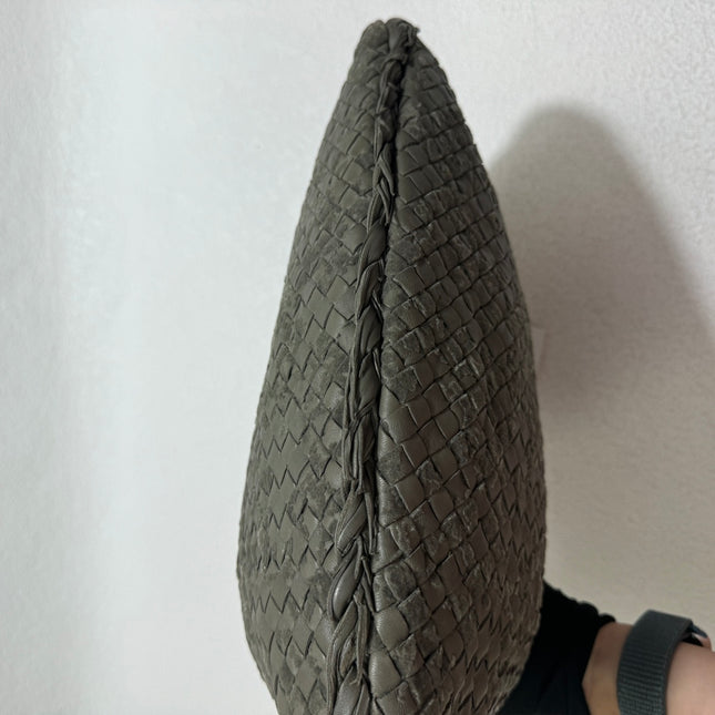 Bottega Veneta Veneta Hobo Medium Leather and Velvet Grey Green 41cm