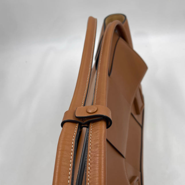 Bottega Veneta Arco Tote Bag Medium Tan Brown Leather 33